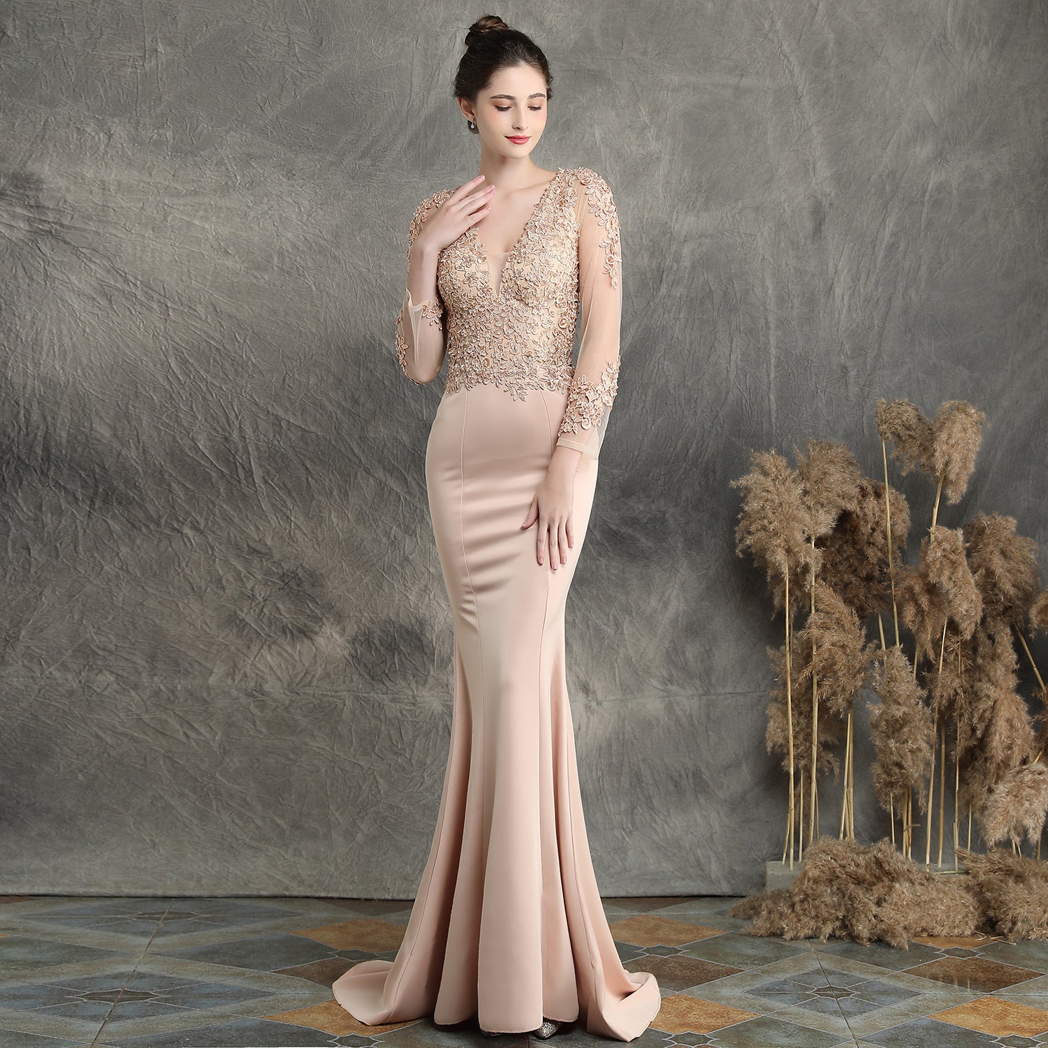 Handmade Applique Beaded Toast Dress Bride Extended Long Sleeve Appreciation Dinner Fishtail Wedding Evening Dress Formal Gown
