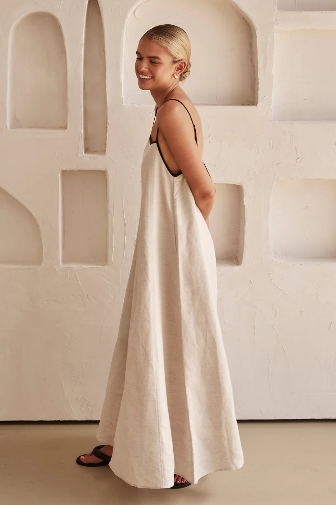 Maria Aesthetic Contrast Linen Maxi Dress Signature Edit
