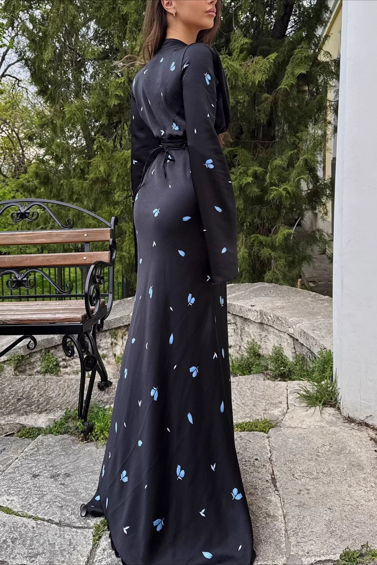Chic V Neck Flare Sleeve Maxi Floral Dress