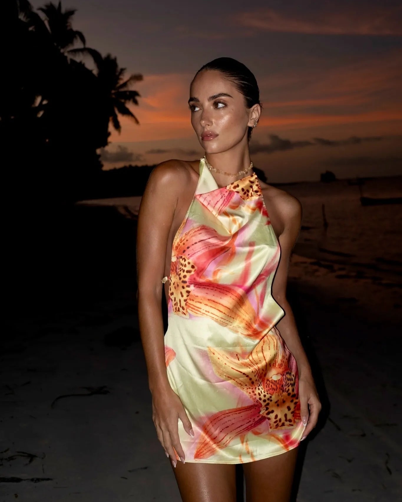 BACKLESS LUCIA MINI DRESS