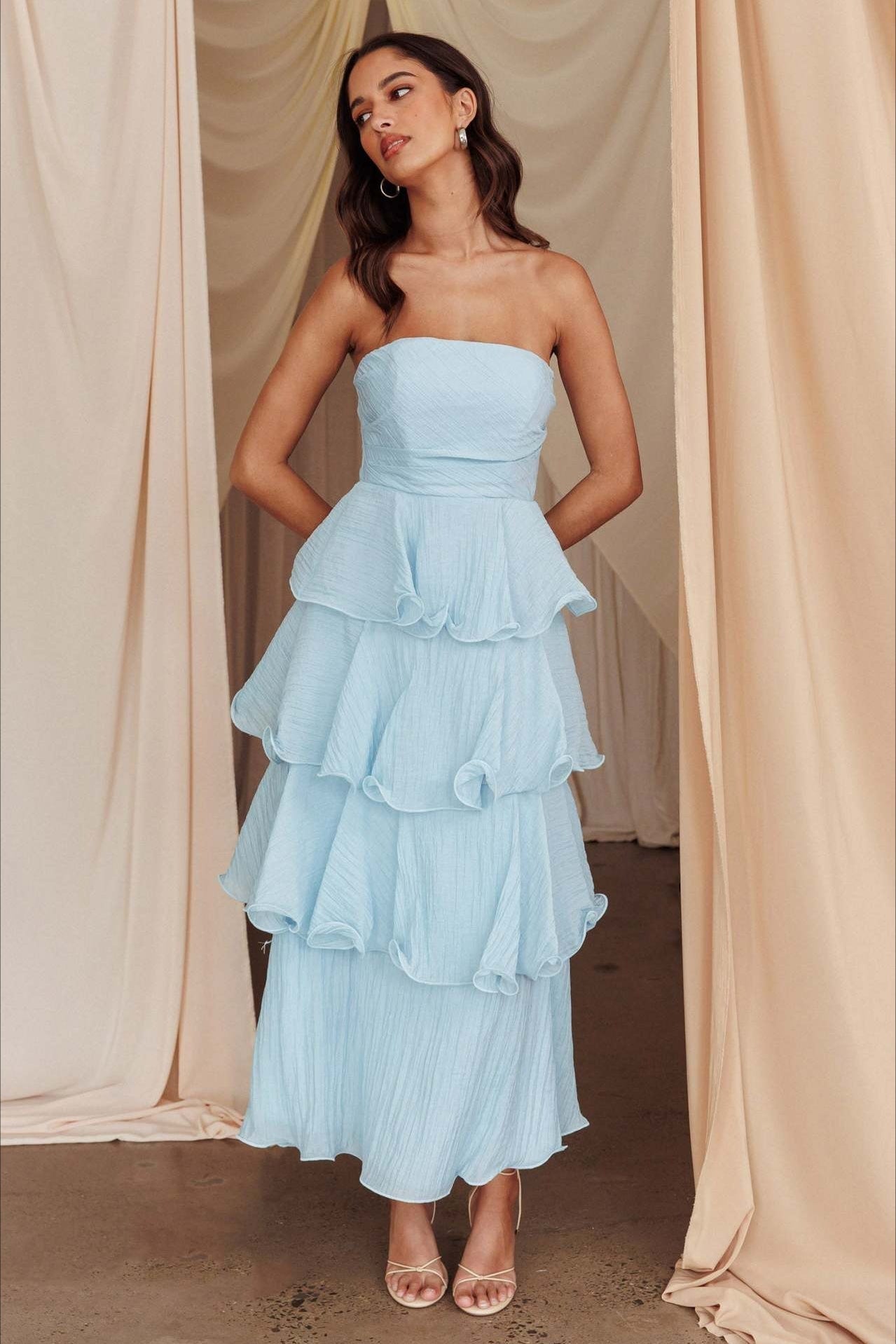 Chic Slim Fit Strapless Backless Ruffled Prom Dress