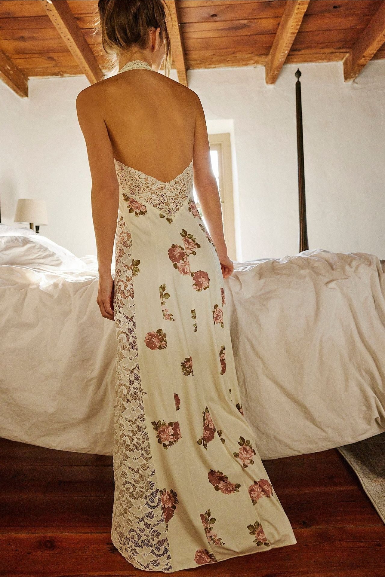 Chic Floral Spaghetti Strap Maxi Lace Dress