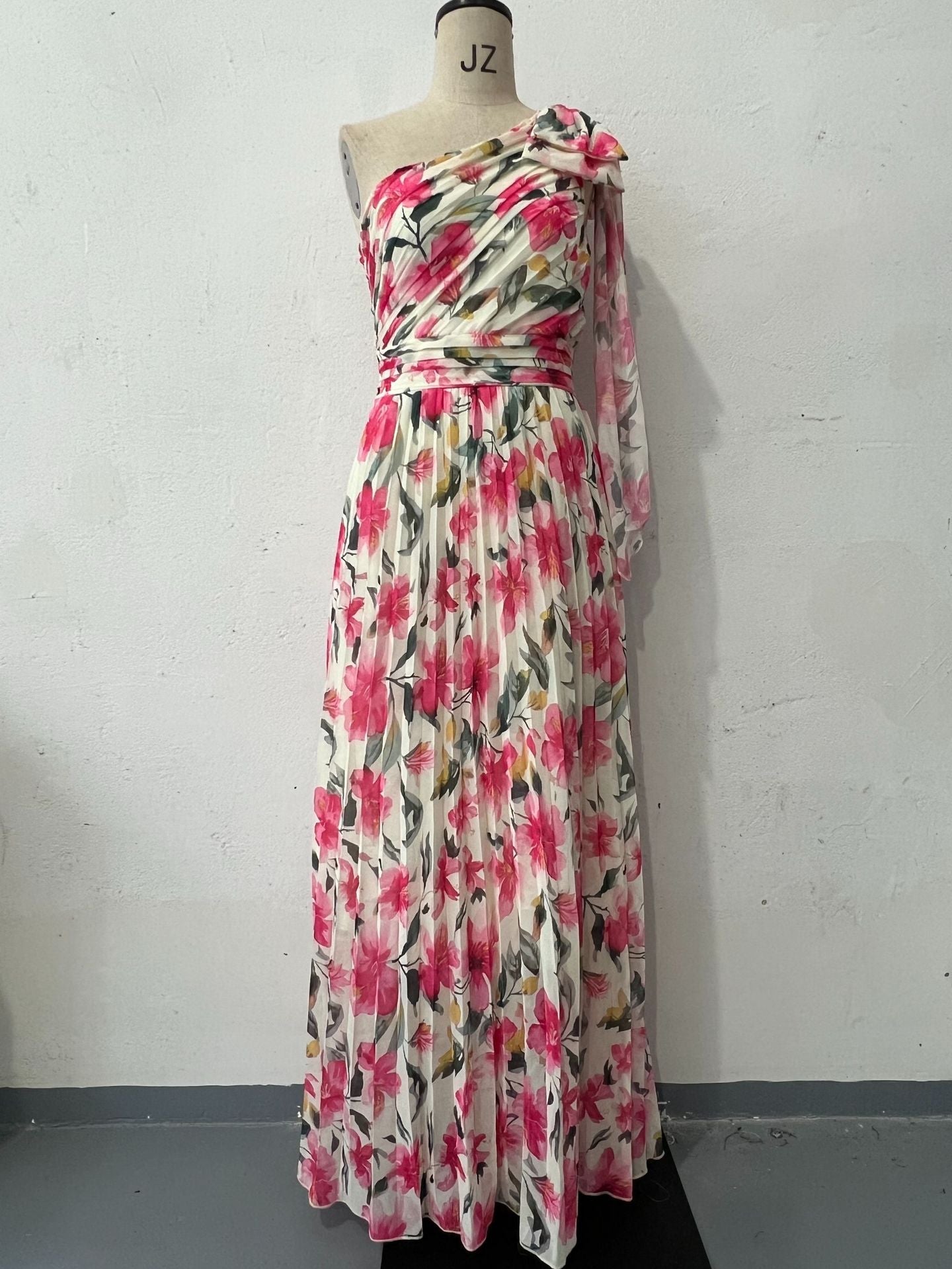 Popular Graceful Floral off Shoulder Folding Elegant Printed Dress