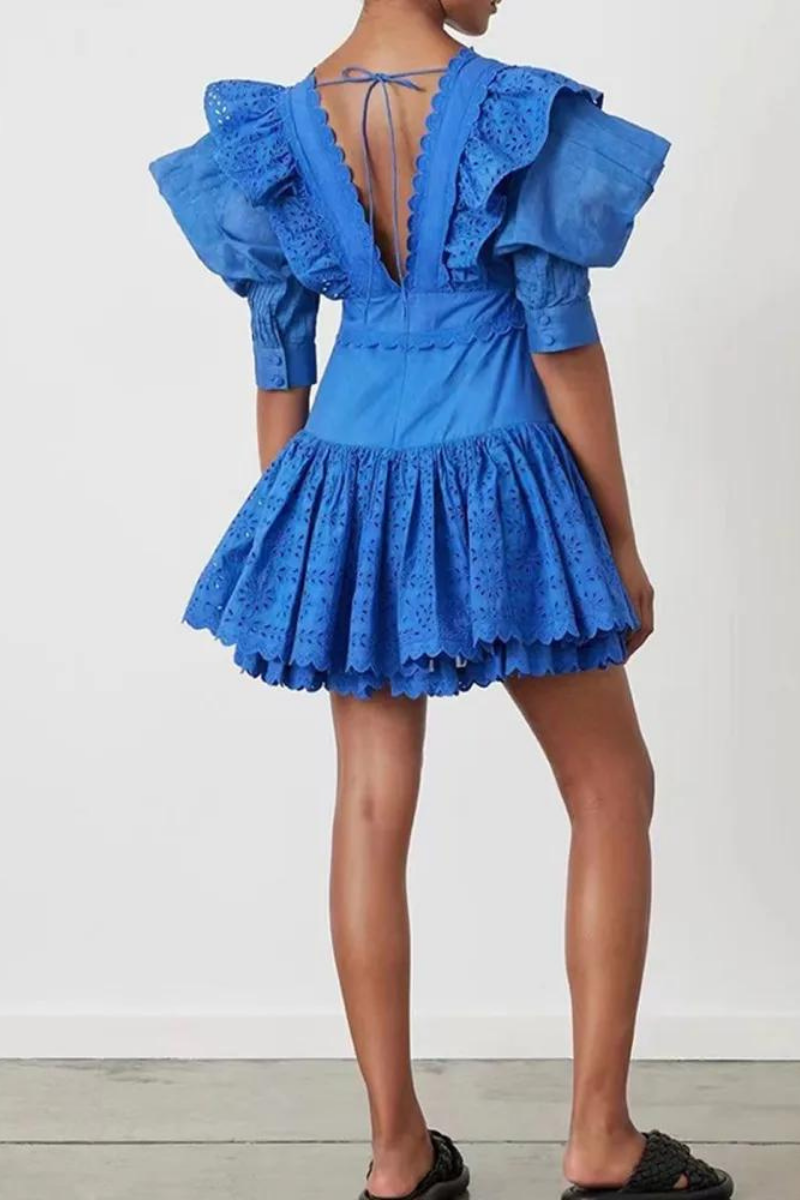 Minimalist Rosalía Backless Mini Dress with Ruffles and a Plunging Neckline Statement Occasion Edit