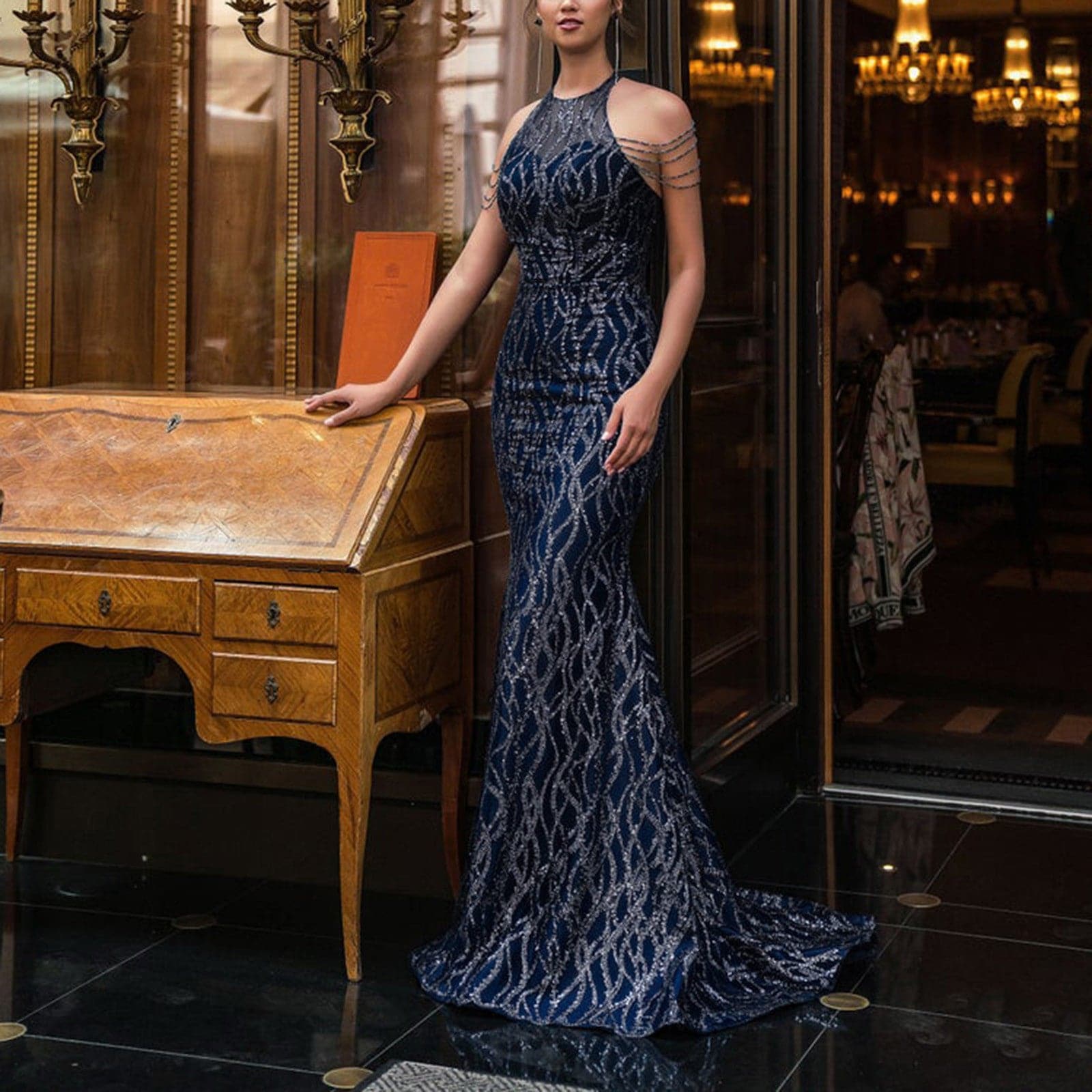 Trend Halter Neck Prom Dresses