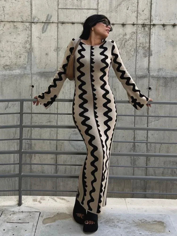 2024 Chic Wave Striped Oneck Maxi Knitted Bodycon Dress