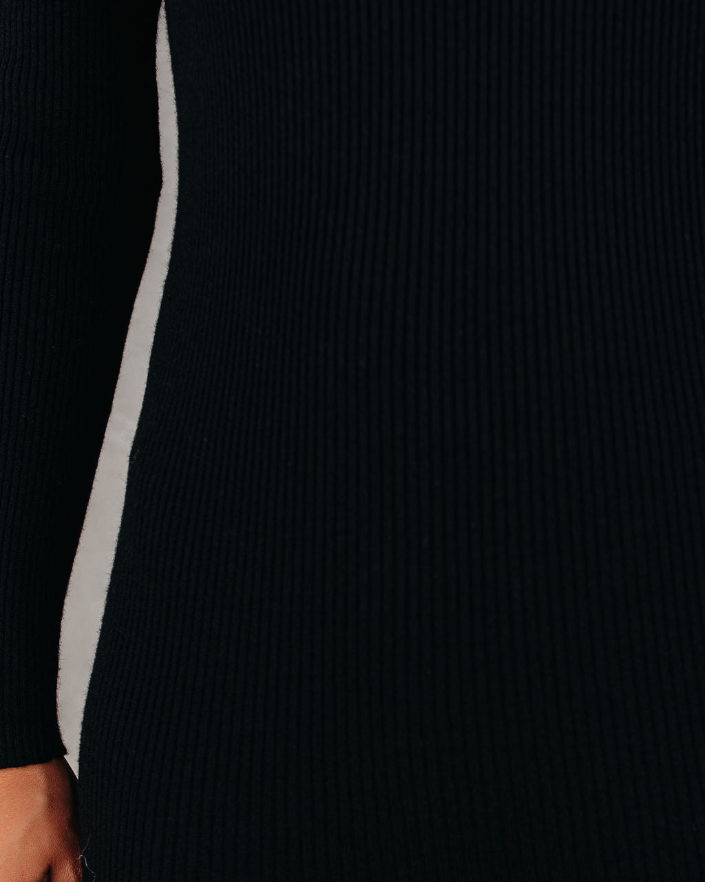 Mock Newtown Neck Knit Midi Dress Black