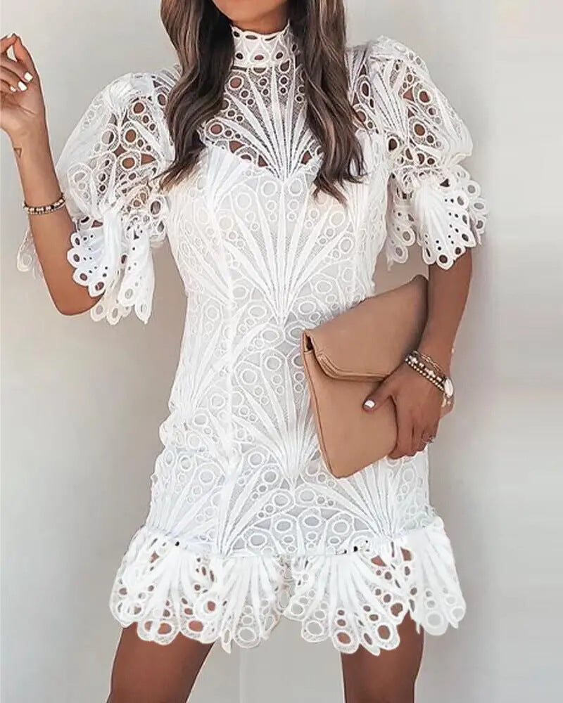 lys������������������������������������es Champs Embroidered Lace Dress
