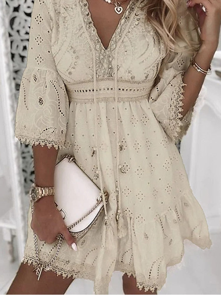Boutique Erika Bohemian Style Mini Dress Chic Silhouette Collection