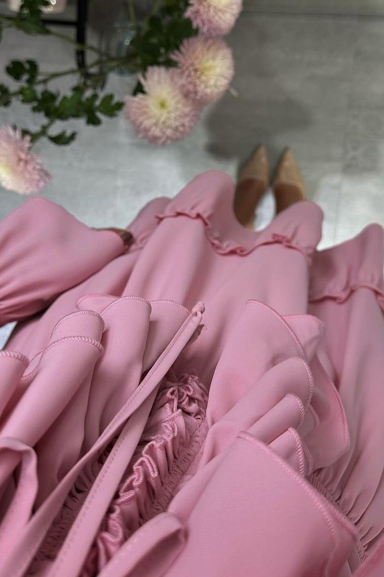 Neck V Pleated Trumpet Sleeve Ruffle Dress