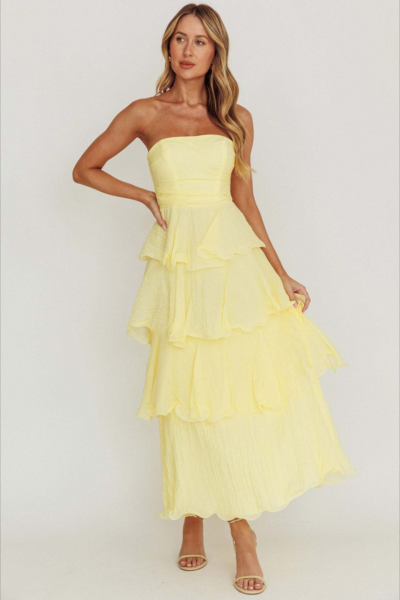 Chic Slim Fit Strapless Backless Ruffled Prom Dress