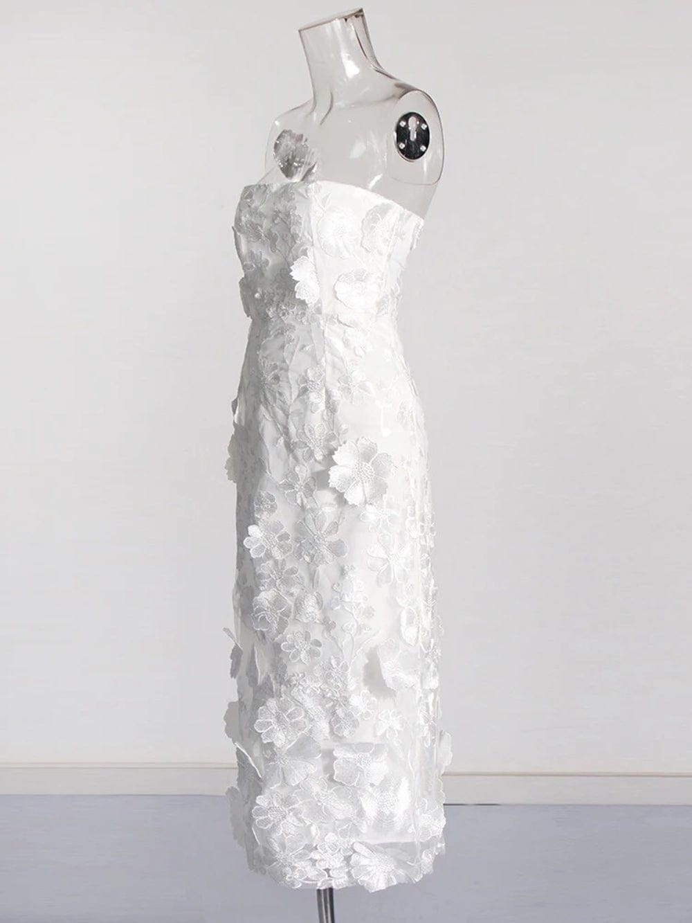 Appliques Calysta Sleeveless Midi Dress