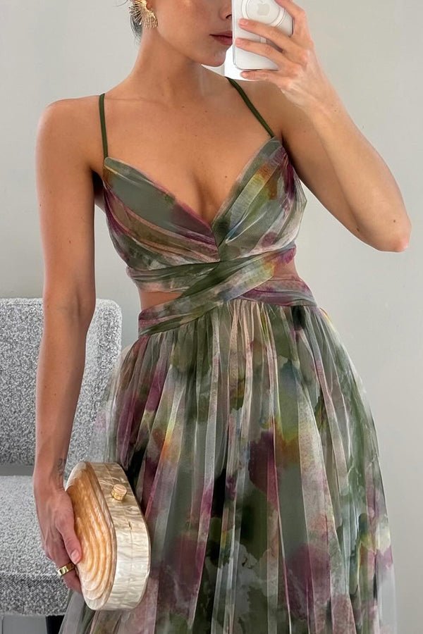 Paty Chic Maxi Dress in an Elegant Floral Print for Women