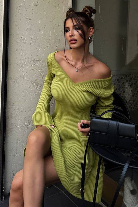 Chic Deep V Neck Long Sleeve A Line Ribbed Knit Winter Party Mini Dress - Green
