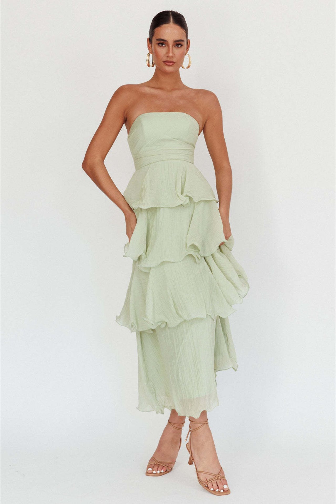 Chic Slim Fit Strapless Backless Ruffled Prom Dress