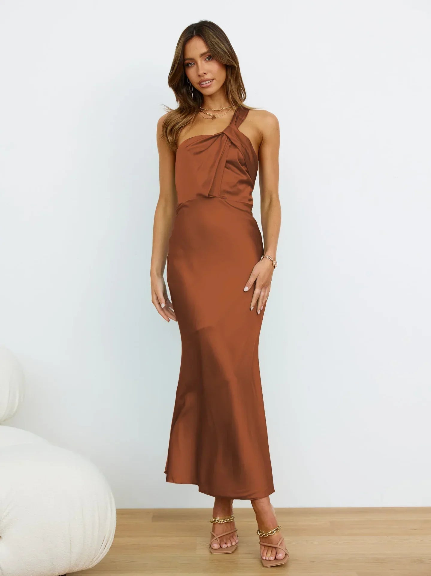 Refined OneShoulder Satin French Slim Ladies Midi Dresses