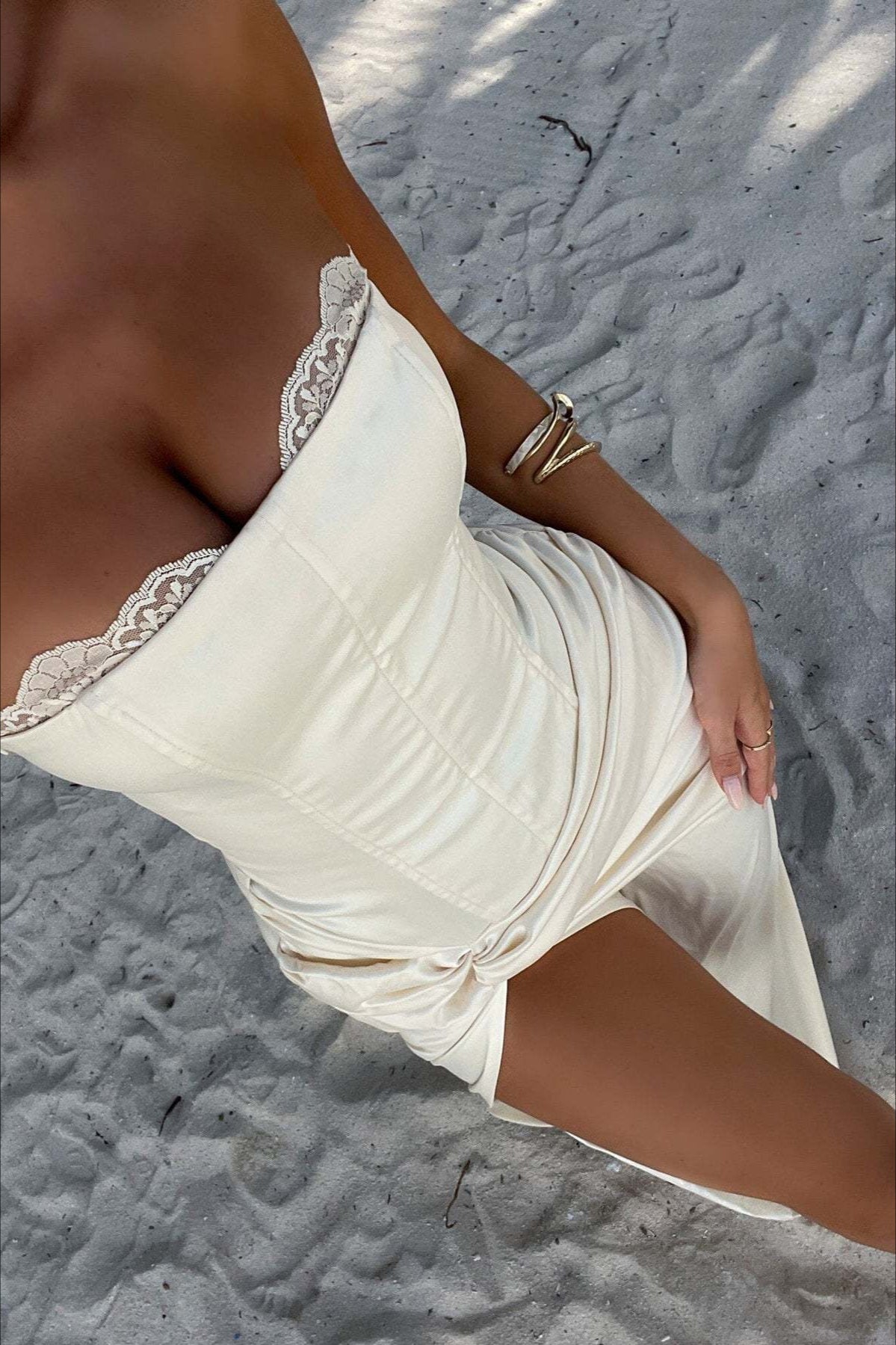 Satin Edition Kink Detail Slit Maxi Dress