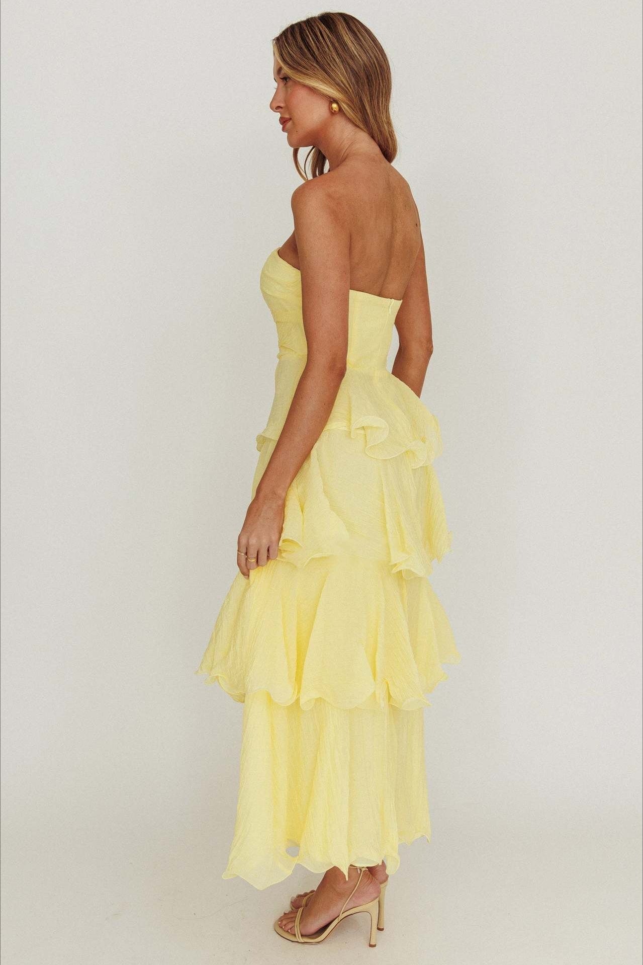 Chic Slim Fit Strapless Backless Ruffled Prom Dress