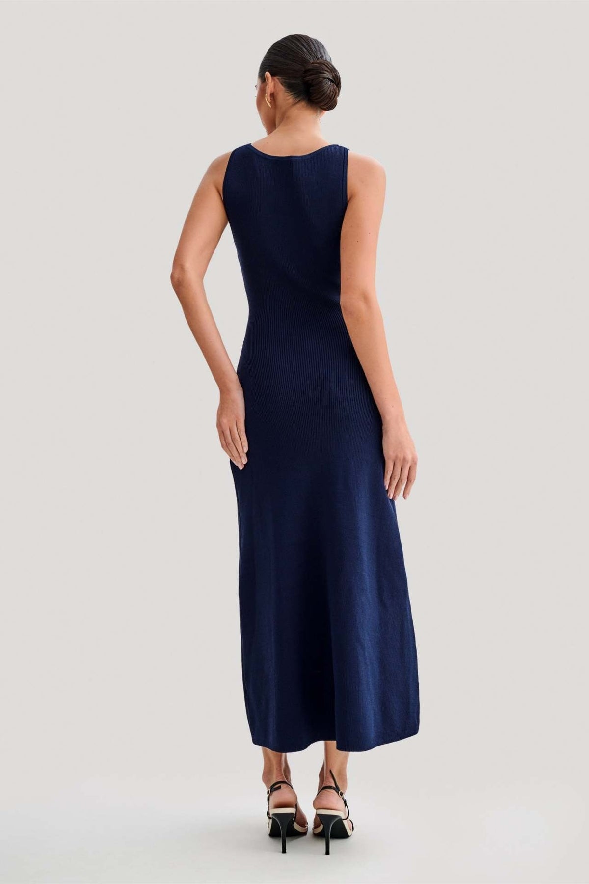 Sleeveless Knit Button Midi Dress