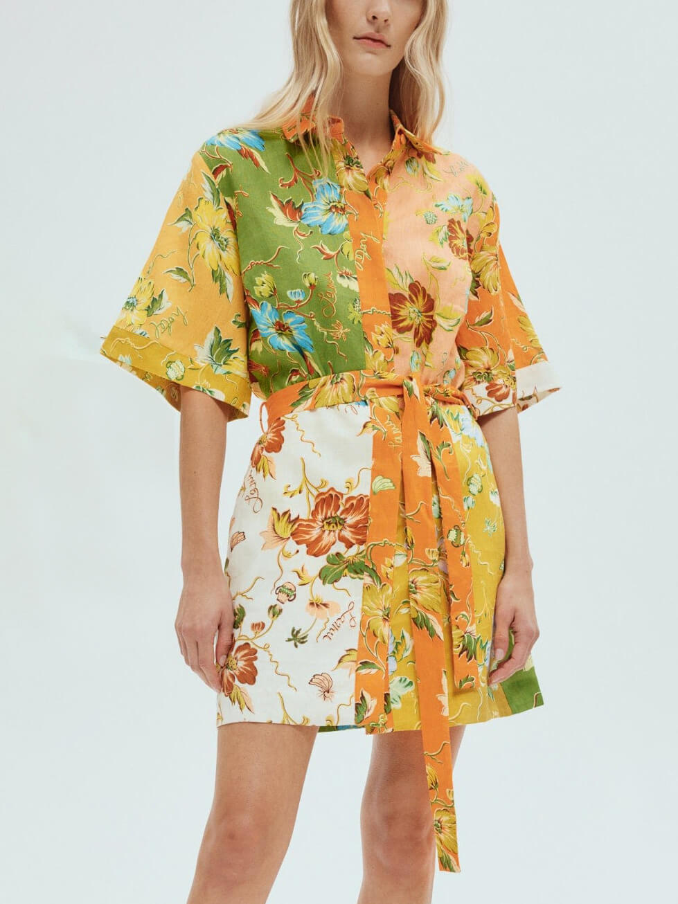 Unique contrasting Flower print mini dress