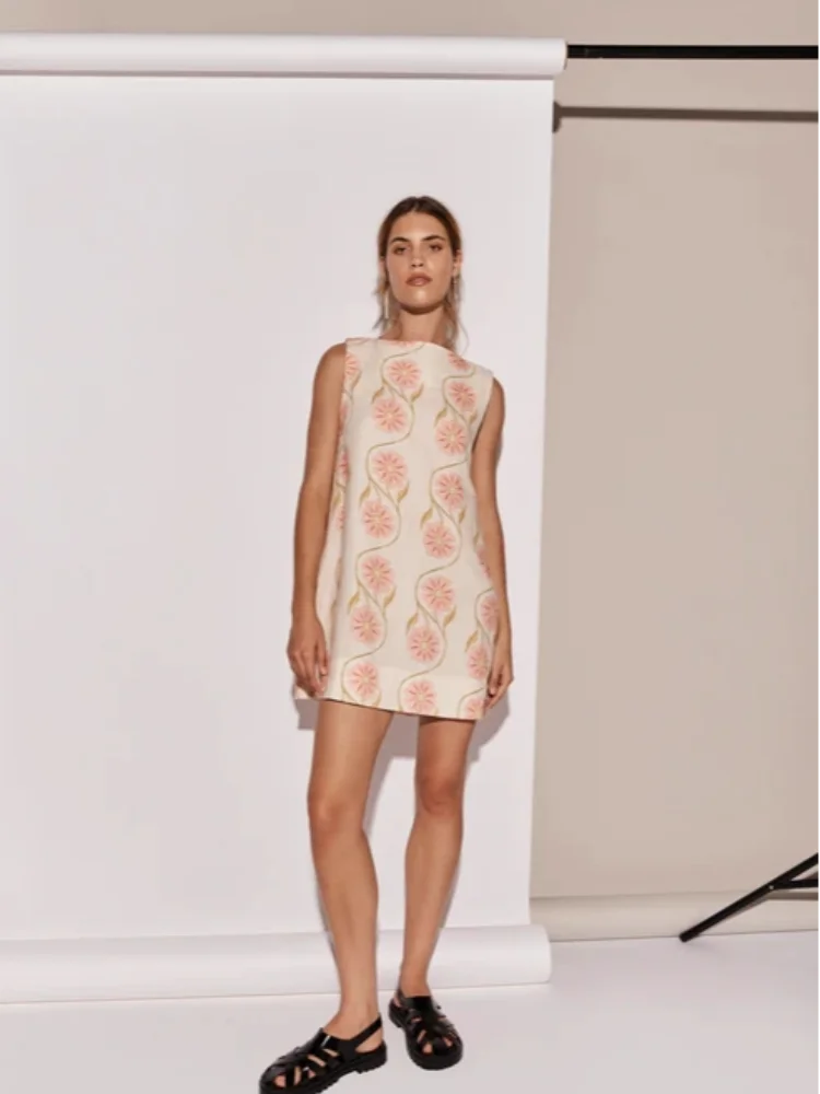 Minimalist Fabiana Mini Dress with Flowers Chic Silhouette Collection