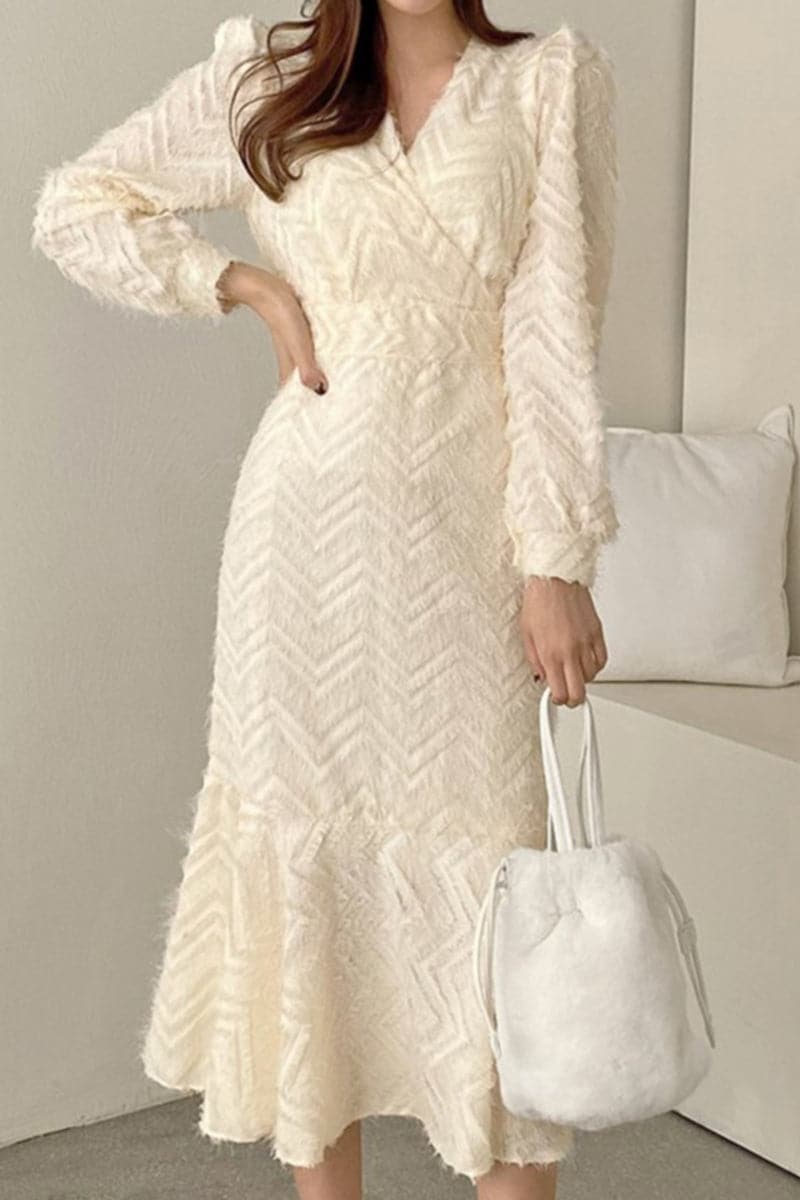 Graceful Chic V Neck Long Sleeve Mermaid Dress