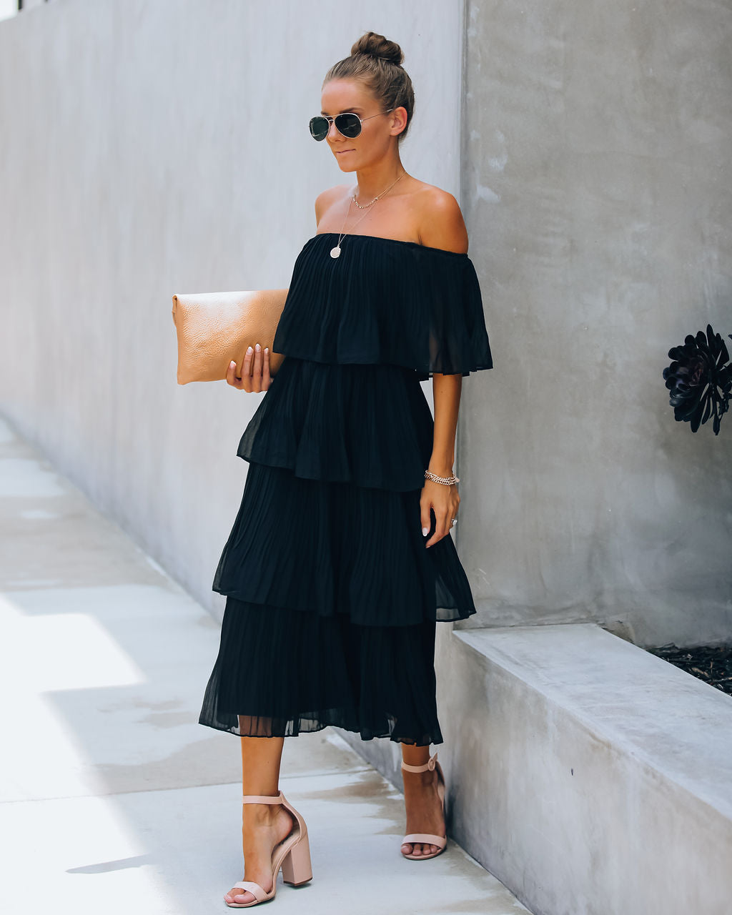 Tiered Bonifacio Pleated Midi Dress Black
