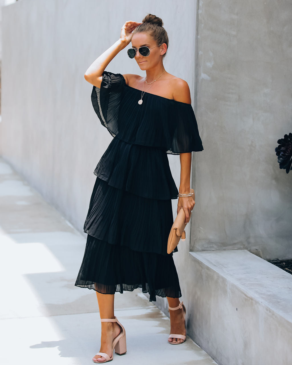 Tiered Bonifacio Pleated Midi Dress Black