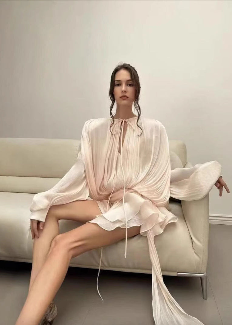 - Élise French-InspiRed Pleated Mini Dress