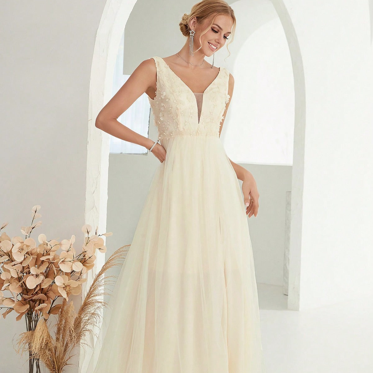 Evening Dress Chic V neck Sleeveless Lace Wedding Dress Dress Direct Supply