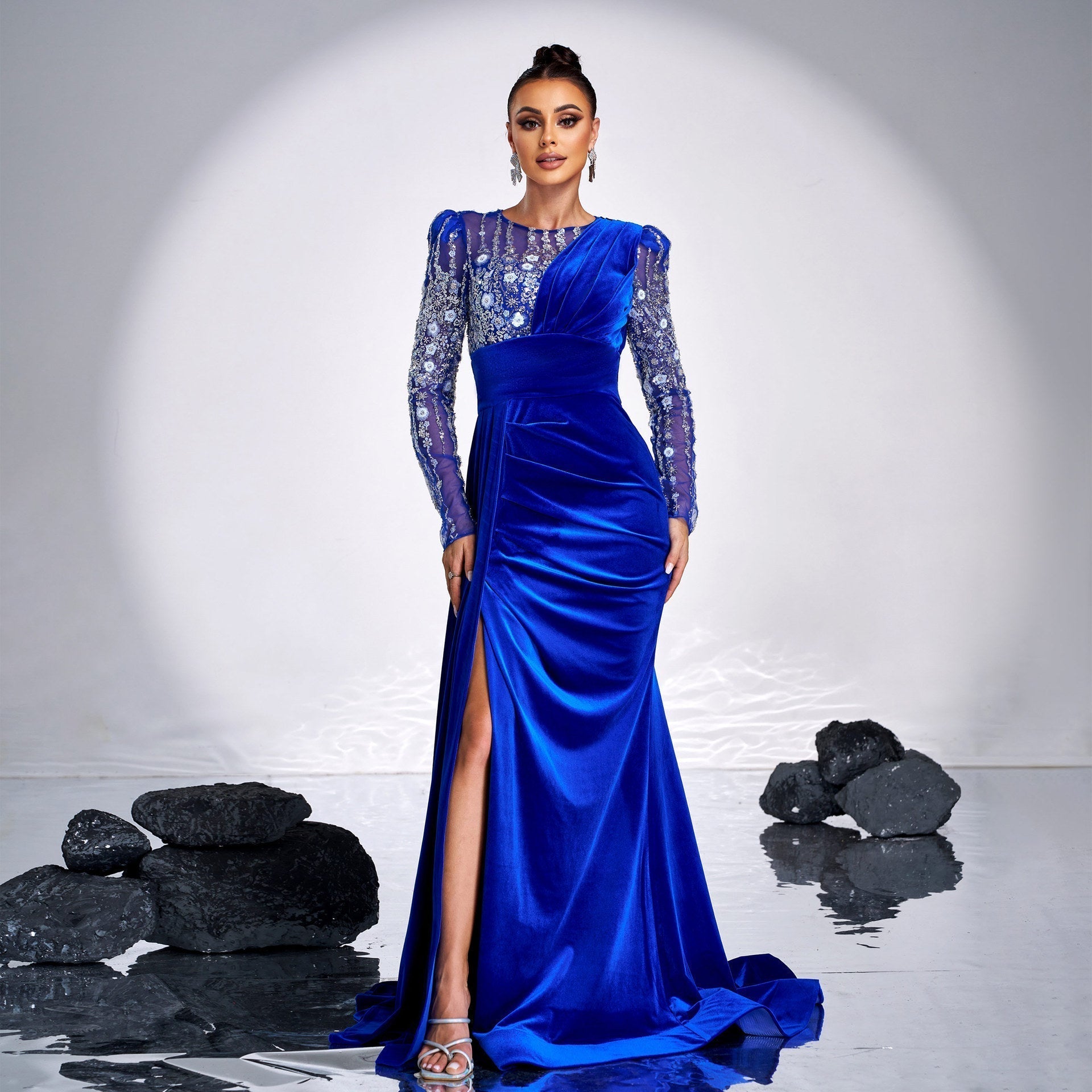 End High Long Sleeve Crew Neck Long Sequined Cocktail Heavy Work Evening Dress Bridesmaid Dress