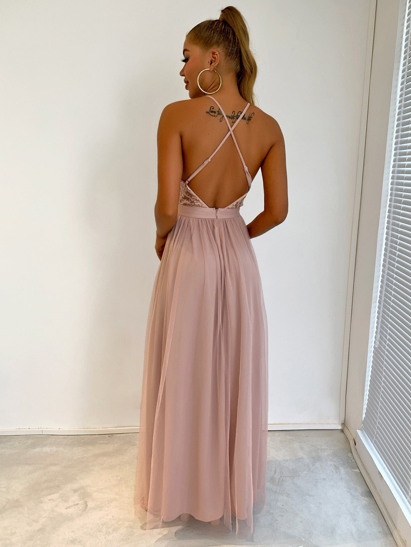 Kissnovaa - Graceful Sequins Mesh Stitching Long Party Dress