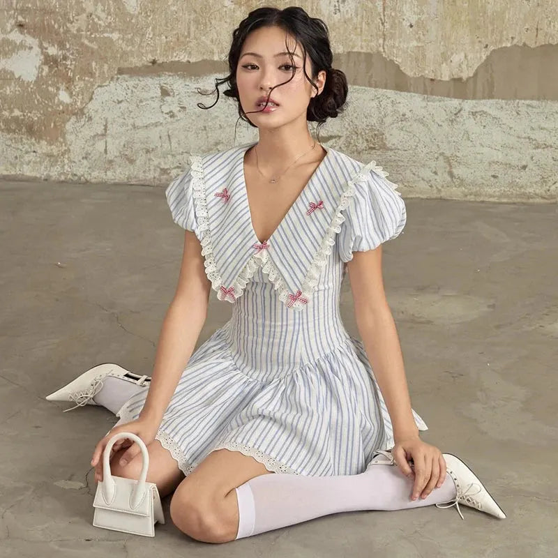 Comfortable Girl Chelsea Collar Mini Dress