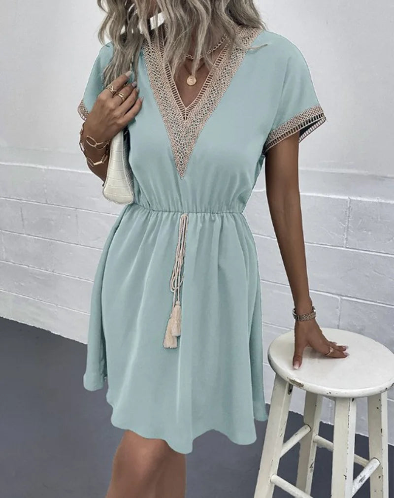 Sweet Fresh Solid Short Lace VNeck Waist Panel Skirt Midi Dresses