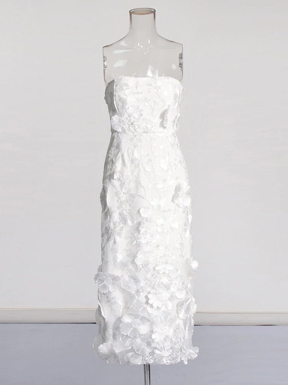 Appliques Calysta Sleeveless Midi Dress