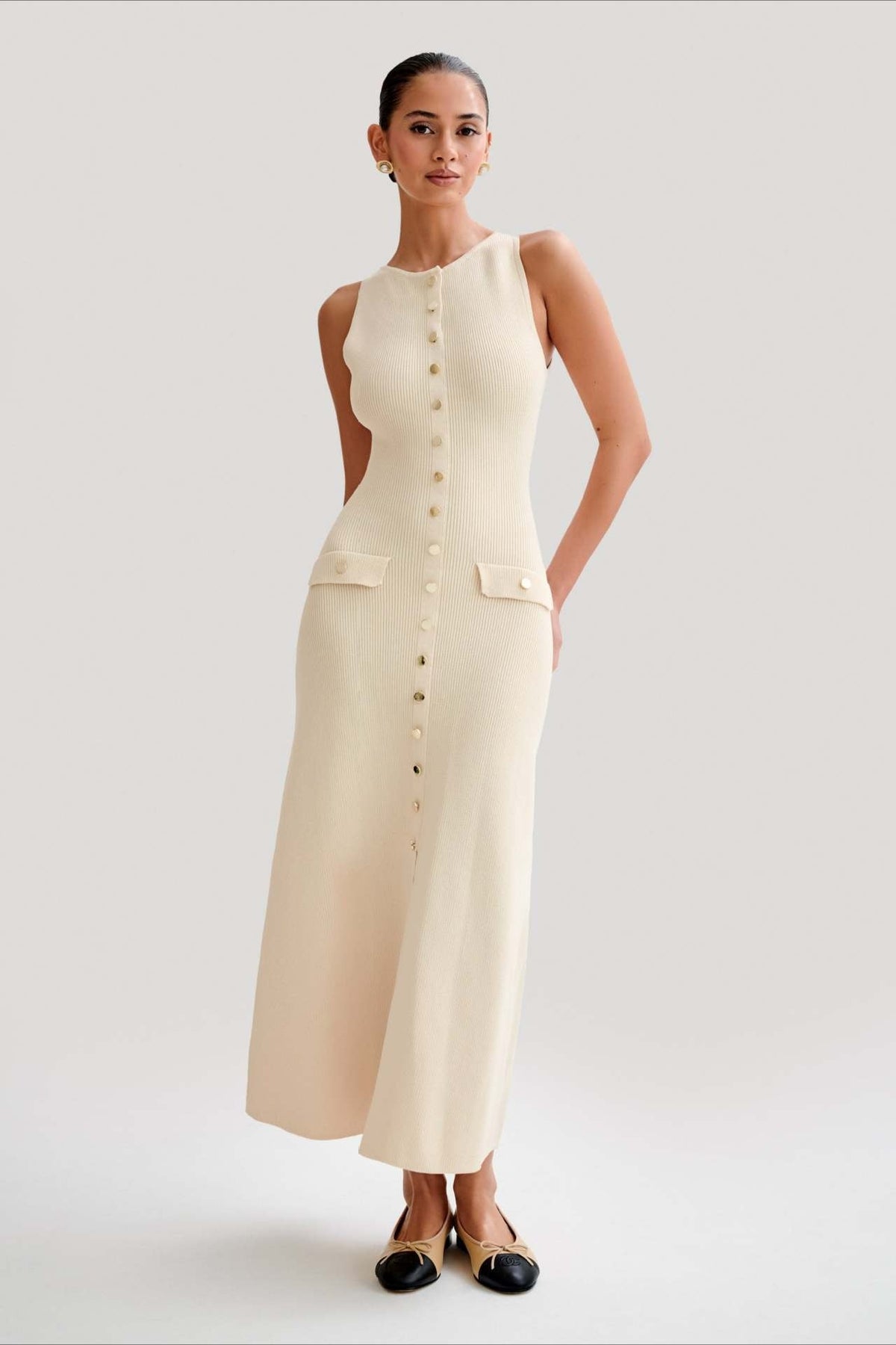 Sleeveless Knit Button Midi Dress