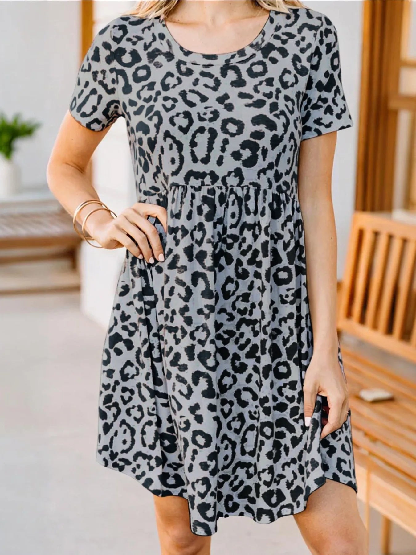 Ilaria Chic Laidback Short Sleeve Leopard Print Mini Dress Evening Wear Edit