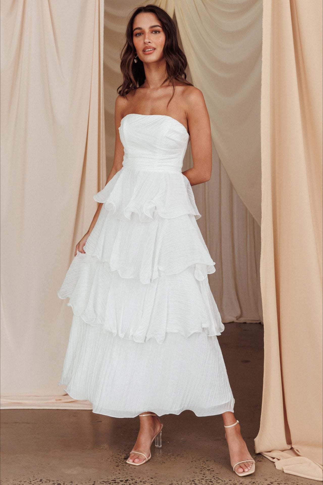 Chic Slim Fit Strapless Backless Ruffled Prom Dress