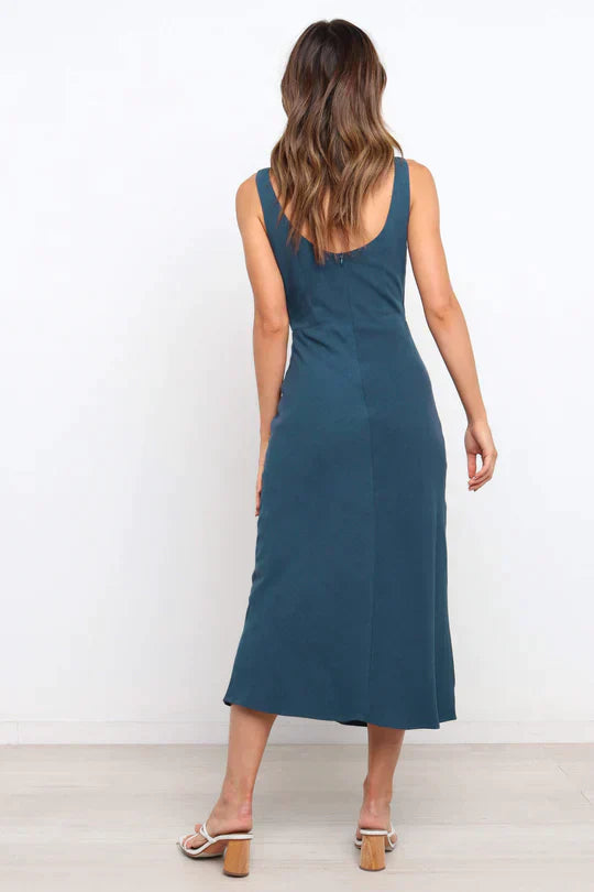 Gudelia Midi Dress in a Wrap Style for Women Refined Relaxed Wear